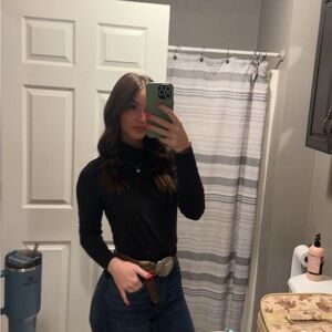 Meet your Posher, Kenzie